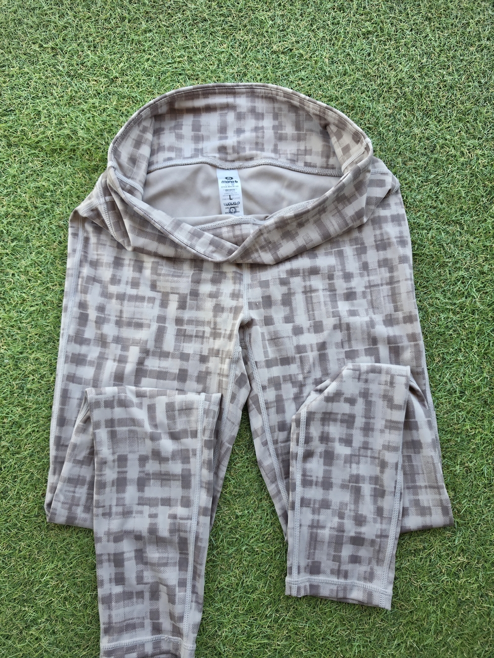 Mono B Beige Check-Pattern Leggings